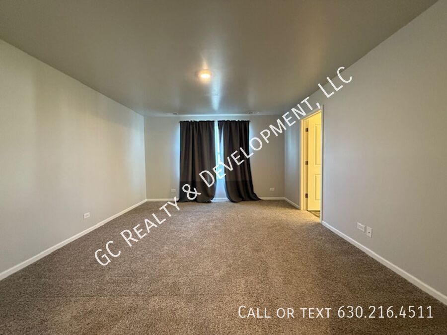 *** NEWER CONSTRUCTION / 4 BDRM - 2.5 BTH / FENCED YARD / IN UNIT LAUNDRY / SOLAR PANELS & TESLA CHARGER *** property image