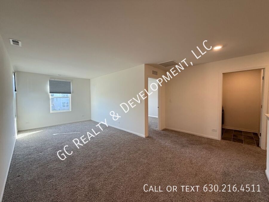 *** NEWER CONSTRUCTION / 4 BDRM - 2.5 BTH / FENCED YARD / IN UNIT LAUNDRY / SOLAR PANELS & TESLA CHARGER *** property image