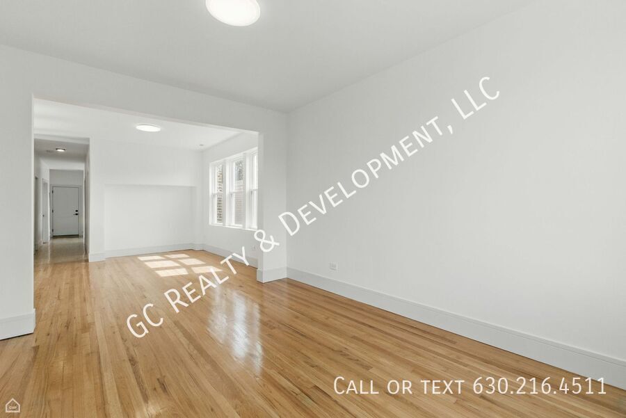 *** 1 MO RENT FREE / FULLY RENOVATED / CENTRAL AC / 3 BDRM - 2 BTH / LAUNDRY HOOKUPS IN UNIT / WALK TO TRAIN  *** property image