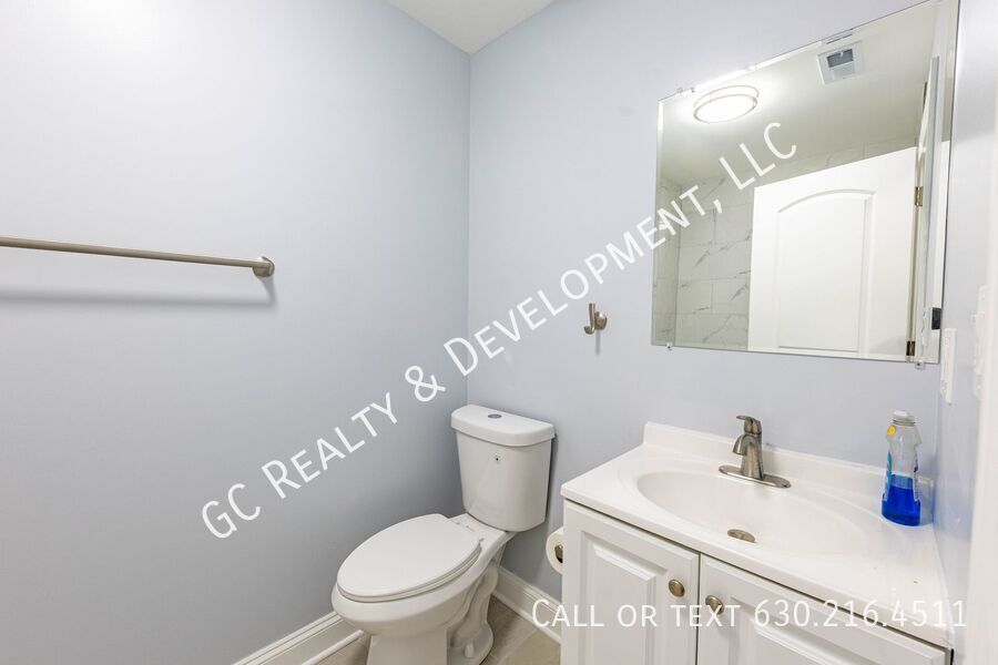 *** 1/2 MO RENT FREE / SPACIOUS 4 BDRM - 2 BATH / NEWLY REMODELED / WIFI INCLUDED *** property image