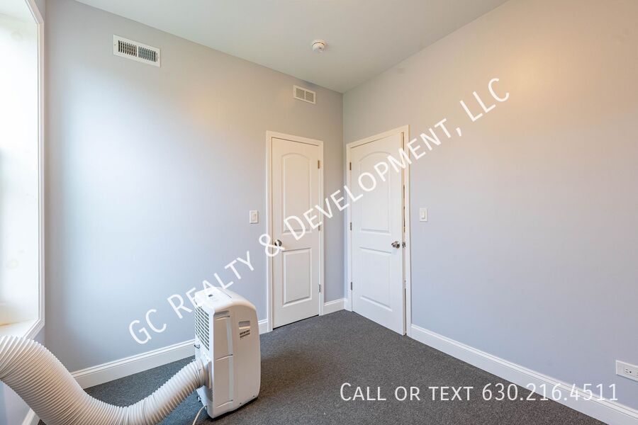 *** 1/2 MO RENT FREE / SPACIOUS 4 BDRM - 2 BATH / NEWLY REMODELED / WIFI INCLUDED *** property image