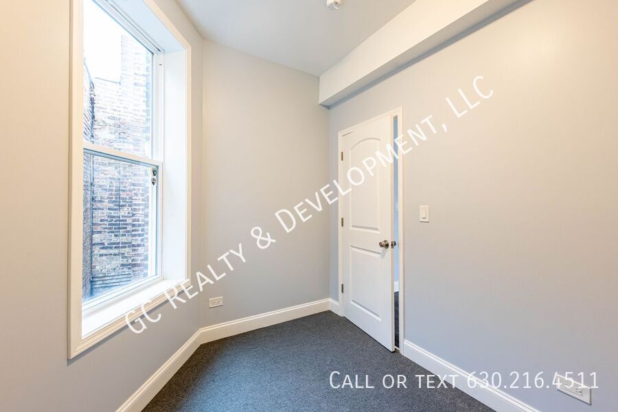 *** 1/2 MO RENT FREE / SPACIOUS 3 BDRM / NEWLY REMODELED / FREE WIFI INCLUDED / PARKING INCL *** property image