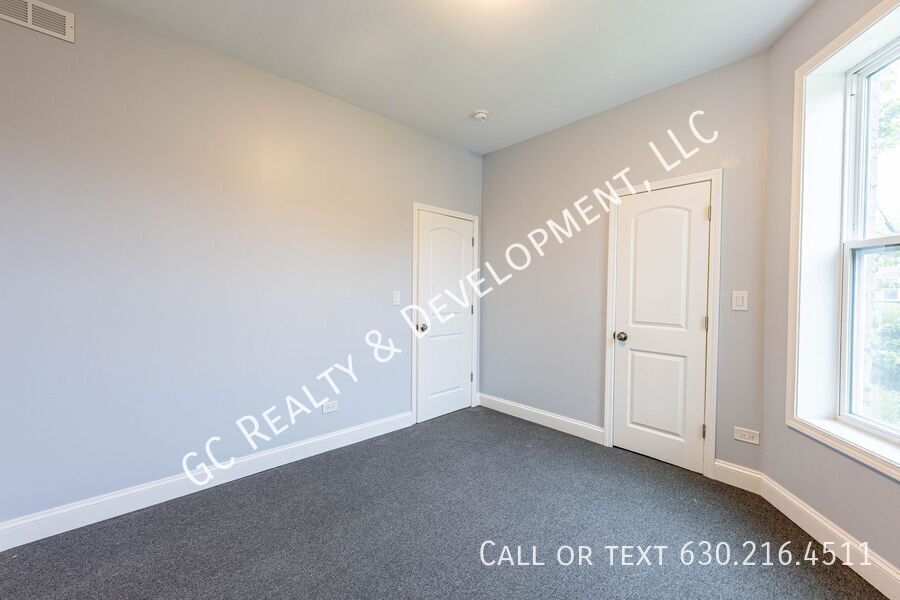 *** 1/2 MO RENT FREE / SPACIOUS 3 BDRM / NEWLY REMODELED / FREE WIFI INCLUDED / PARKING INCL *** property image