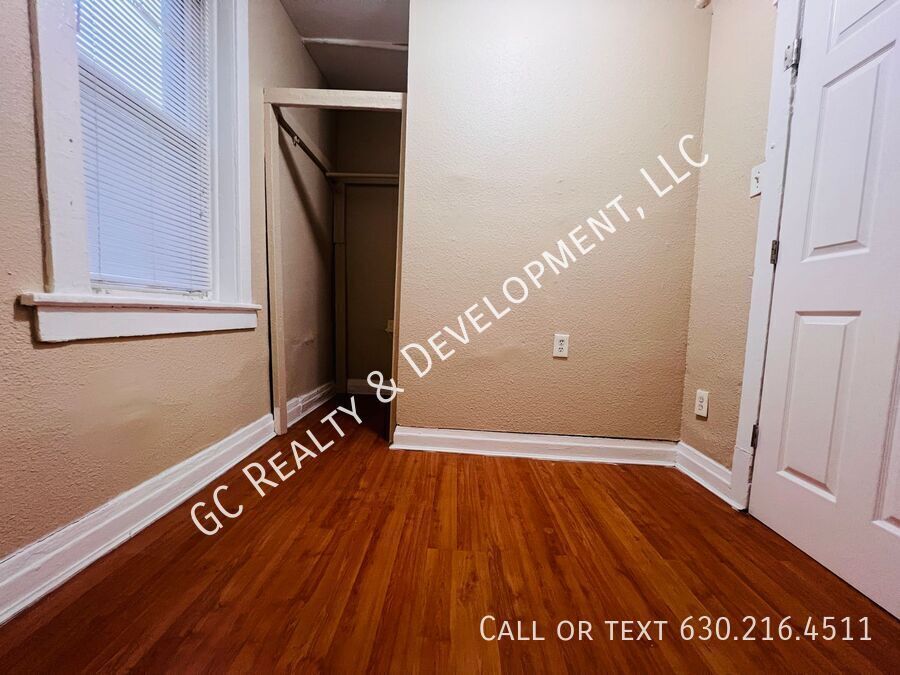 *** 1/2 MO FREE / GREAT LOCATION / 3 BDRM - 1 BTH / APPL INCL / LARGE YARD *** property image