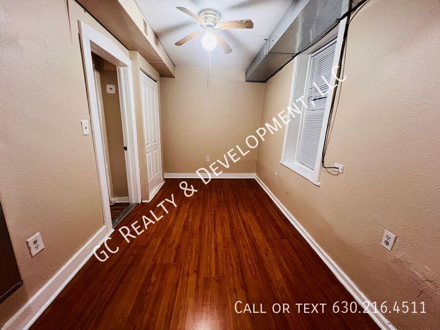 *** 1/2 MO FREE / GREAT LOCATION / 3 BDRM - 1 BTH / APPL INCL / LARGE YARD *** property image