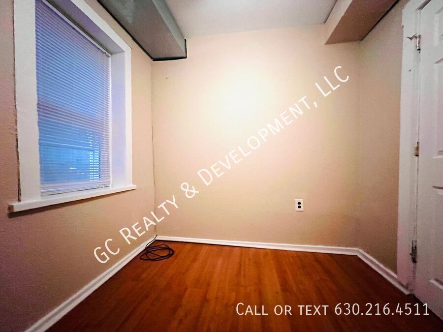 *** 1/2 MO FREE / GREAT LOCATION / 3 BDRM - 1 BTH / APPL INCL / LARGE YARD *** property image