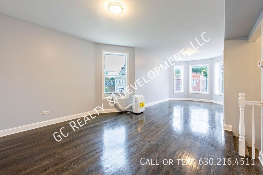 *** 1 MONTH RENT FREE / SPACIOUS 4 BDRM - 2 BATH / NEWLY REMODELED / WIFI INCLUDED *** property image