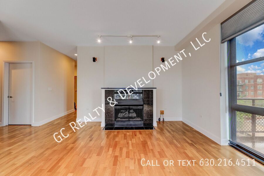 *** PET FRIENDLY / PARKING / BALCONY / LAUNDRY IN UNIT / CORNER UNIT / INTERNET INCL / HUGE CLOSETS *** property image