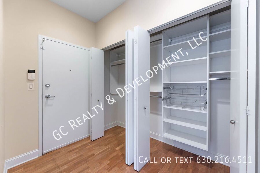 *** PET FRIENDLY / PARKING INCLUDED / LAUNDRY IN UNIT / CORNER UNIT / INTERNET INCL / HUGE CLOSETS *** property image