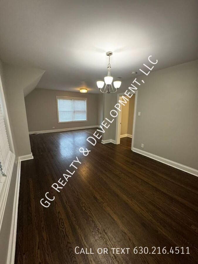 *** 1/2 MO RENT FREE / W&D IN UNIT / GARAGE PARKING / PET FRIENDLY / RESTAURANTS NEARBY / FENCED YARD *** property image