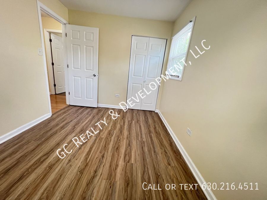 *** / 3 BDRM-2 FULL BATH / 2 CAR GARAGE / PRIMARY SUITE W/FULL BATH / FINISHED LOWER LEVEL / CENTRAL AIR *** property image