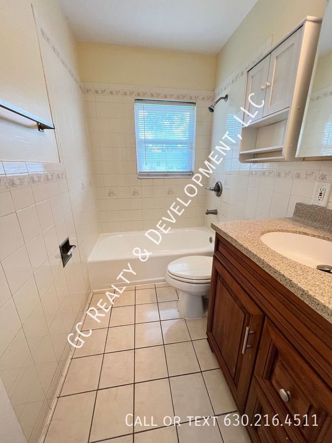 *** / 3 BDRM-2 FULL BATH / 2 CAR GARAGE / PRIMARY SUITE W/FULL BATH / FINISHED LOWER LEVEL / CENTRAL AIR *** property image