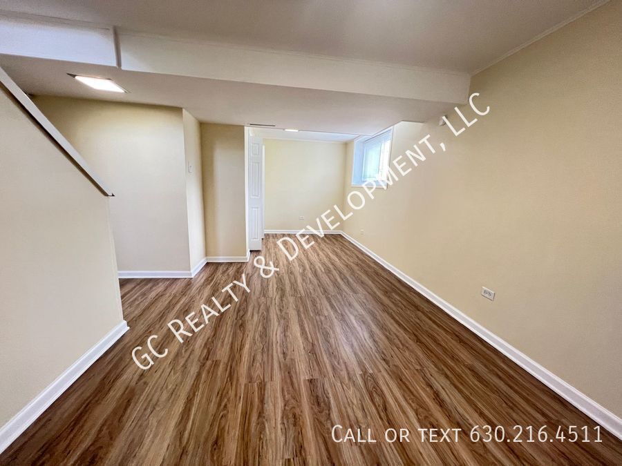 *** / 3 BDRM-2 FULL BATH / 2 CAR GARAGE / PRIMARY SUITE W/FULL BATH / FINISHED LOWER LEVEL / CENTRAL AIR *** property image