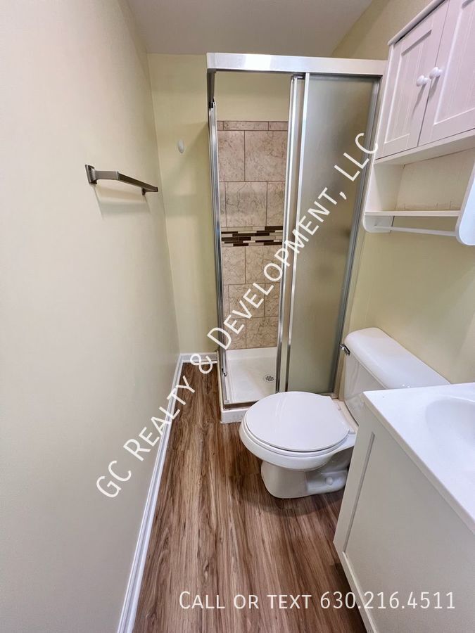 *** / 3 BDRM-2 FULL BATH / 2 CAR GARAGE / PRIMARY SUITE W/FULL BATH / FINISHED LOWER LEVEL / CENTRAL AIR *** property image