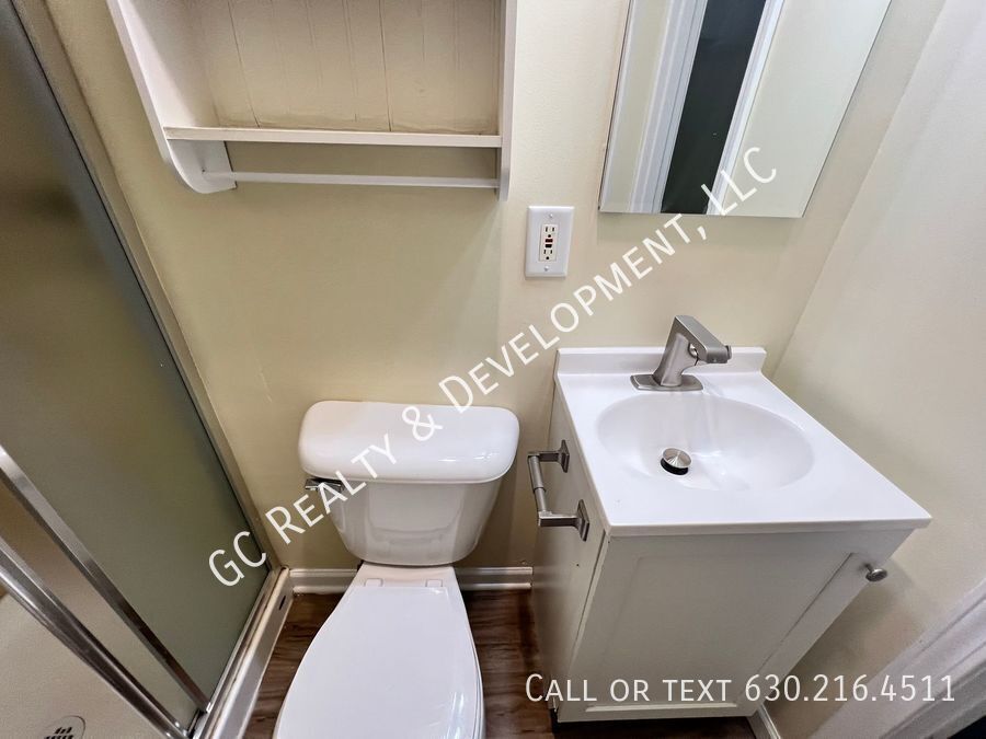 *** / 3 BDRM-2 FULL BATH / 2 CAR GARAGE / PRIMARY SUITE W/FULL BATH / FINISHED LOWER LEVEL / CENTRAL AIR *** property image