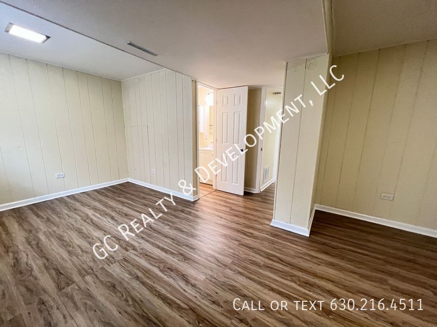 *** 3 BDRM-2 FULL BATH / 2 CAR GARAGE / PRIMARY SUITE W/FULL BATH / FINISHED LOWER LEVEL / CENTRAL AIR *** property image