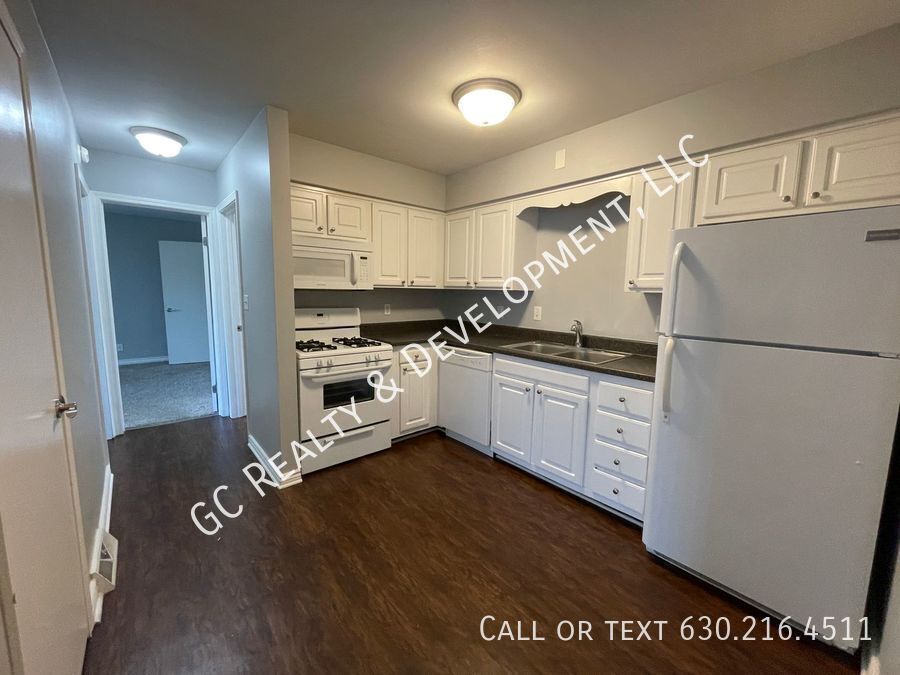 *** MOVE IN SPECIAL / HEAT INCLUDED / 2 BDRMS / W&D IN BUILDING / PETS ALLOWED / LOTS OF CLOSET SPACE*** property image