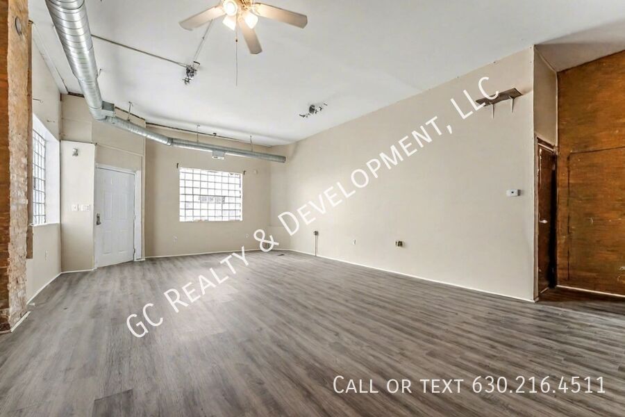 *** 2000 SQFT / 1ST FLOOR UNIT / CENTRAL AC / KITCHEN APPL INCL *** property image