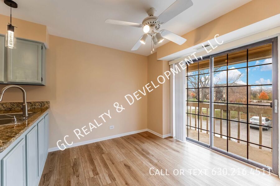 *** 2 STORY CONDO / 2 BDRM - 1.5 BTH / FULL SIZED W&D IN UNIT / 2 PARKING SPOTS / STAINLESS APPL *** property image