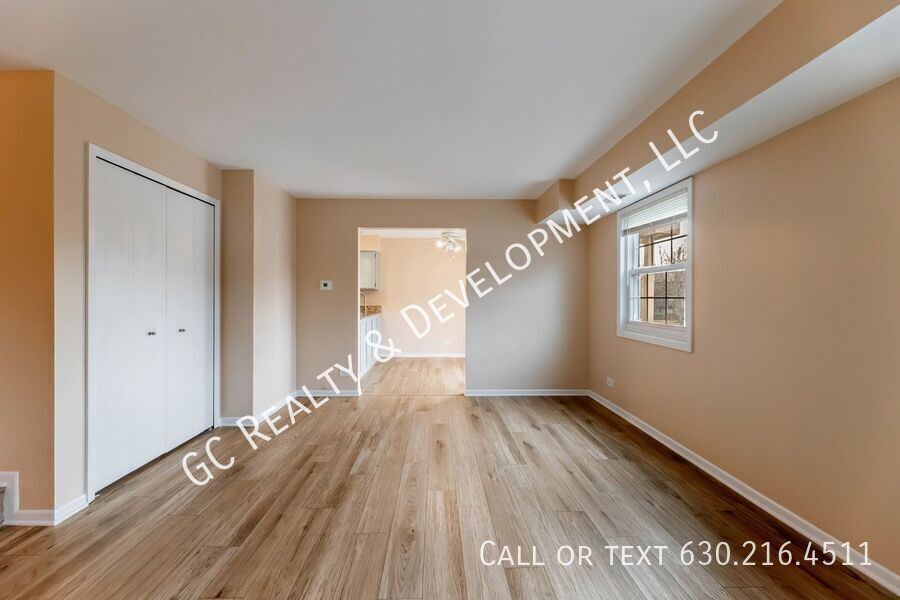 *** 2 STORY CONDO / 2 BDRM - 1.5 BTH / FULL SIZED W&D IN UNIT / 2 PARKING SPOTS / STAINLESS APPL *** property image