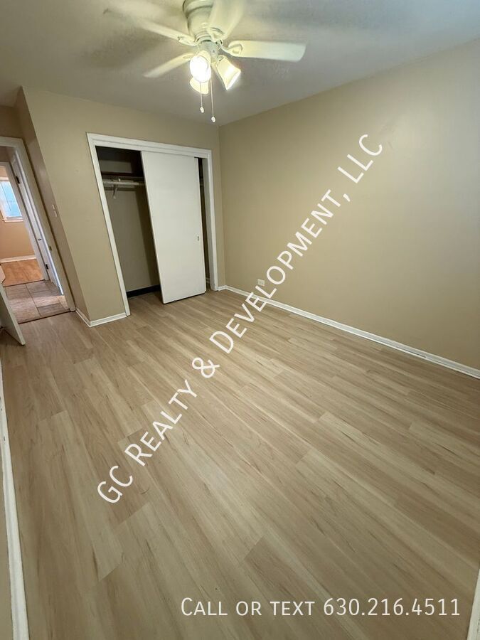 *** 2 BDRM / ALL UTILITIES INCLUDED / CORNER LOT / WALK TO BUS / HARDWOOD FLOORS *** property image