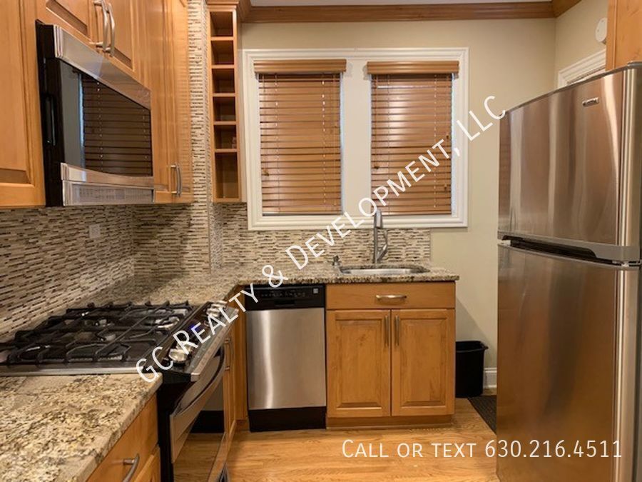 *** COMING SOON - AVAIL 01/01/26! / 2 BDRM / GRANITE / STAINLESS / HARDWOOD / LRG FENCED YARD / DETACHED GARAGE *** property image