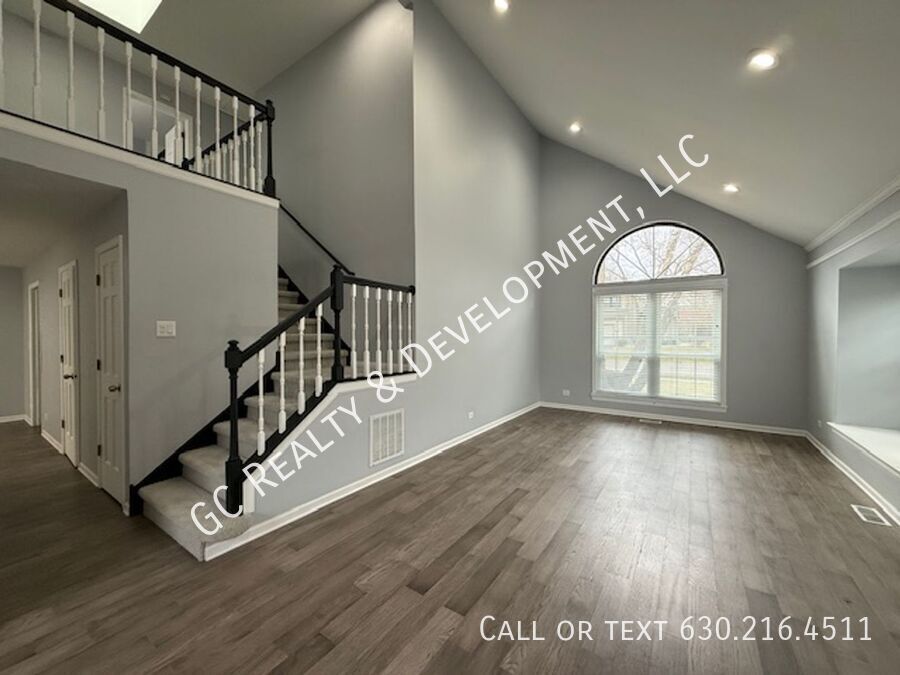 *** 3 BDRM - 2.5 BTH / LUXURY PRIMARY BATH / WOODFIELD MALL / IN UNIT LAUNDRY / EAT IN KITCHEN *** property image