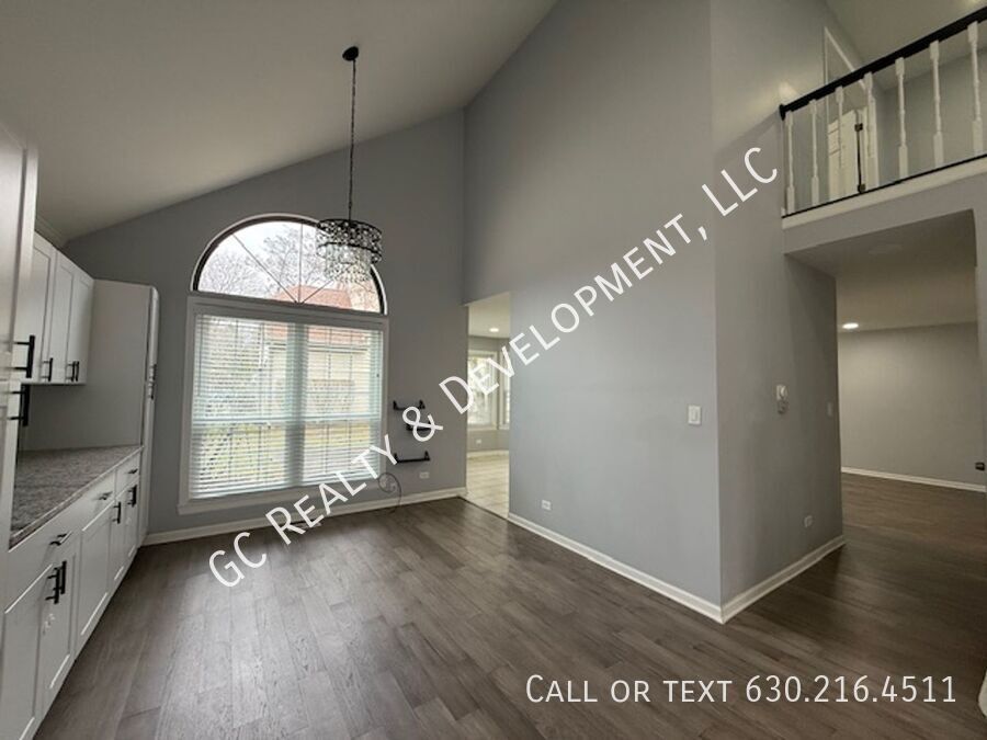 *** 3 BDRM - 2.5 BTH / LUXURY PRIMARY BATH / WOODFIELD MALL / IN UNIT LAUNDRY / EAT IN KITCHEN *** property image