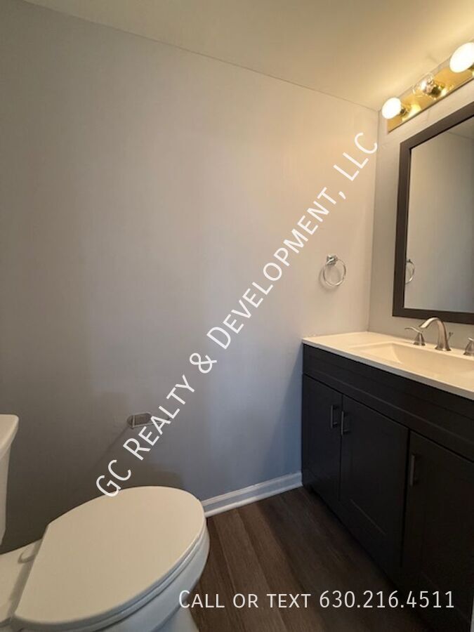 *** 3 BDRM - 2.5 BTH / LUXURY PRIMARY BATH / WOODFIELD MALL / IN UNIT LAUNDRY / EAT IN KITCHEN *** property image