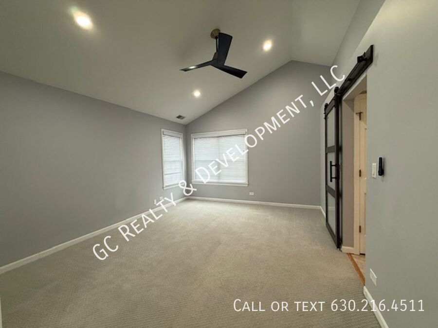 *** 3 BDRM - 2.5 BTH / LUXURY PRIMARY BATH / WOODFIELD MALL / IN UNIT LAUNDRY / EAT IN KITCHEN *** property image