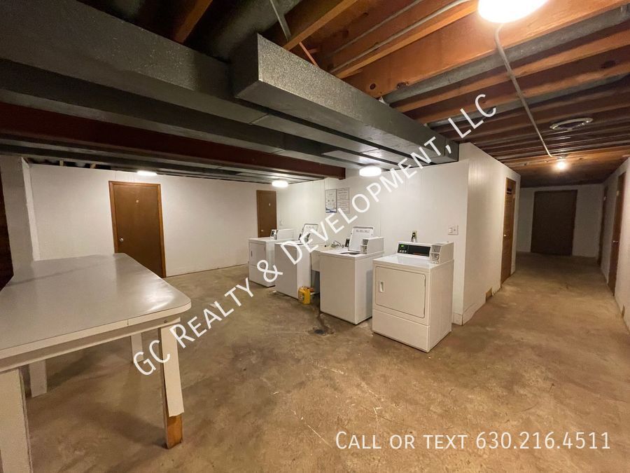 *** DECEMBER RENT FREE / HEAT INCLUDED / 2 BDRMS / W&D IN BUILDING / PETS ALLOWED / LOTS OF CLOSET SPACE*** property image
