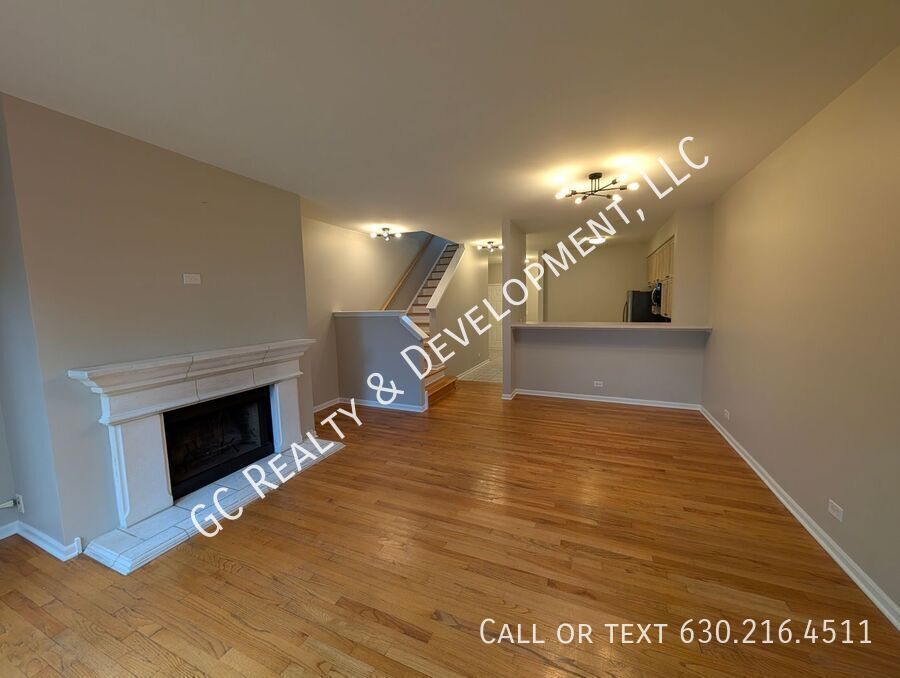 *** FREE PRORATED RENT / RECENTLY UPDATED / PRIVATE YARD / 1300+ SQFT / ATTACHED GARAGE / IN UNIT LAUNDRY *** property image