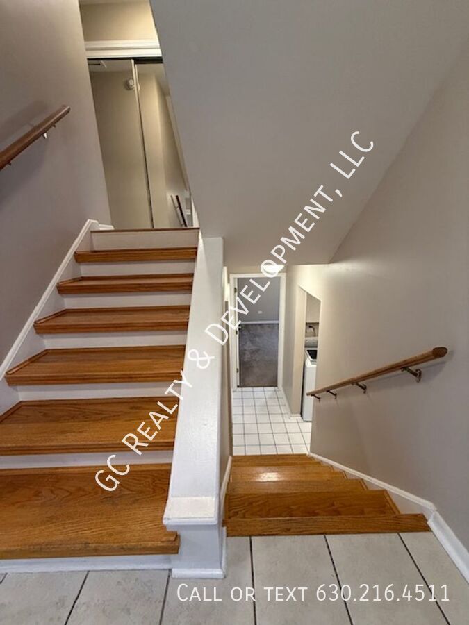 ***DOWNTOWN ROSELLE / 4 BDRM – 3 BATH / 2,700+ SQFT / 2-CAR ATTACHED GARAGE / PET-FRIENDLY*** property image