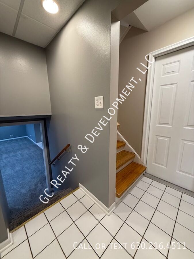 ***DOWNTOWN ROSELLE / 4 BDRM – 3 BATH / 2,700+ SQFT / 2-CAR ATTACHED GARAGE / PET-FRIENDLY*** property image