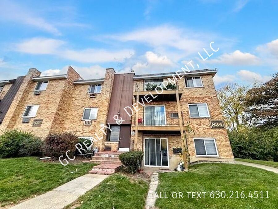 *** LAUNDRY ON SITE / TENANT ONLY PAYS ELECTRIC / QUICK ACCESS TO SHOPPING *** property image