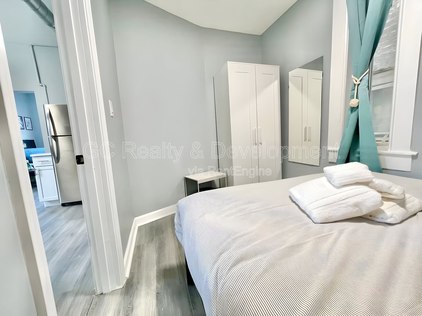 *** 1 MONTH FREE / PET FRIENDLY / FREE LAUNDRY ON SITE / CENTRAL AC / WIFI INCLUDED / WALK TO TRAIN *** property image