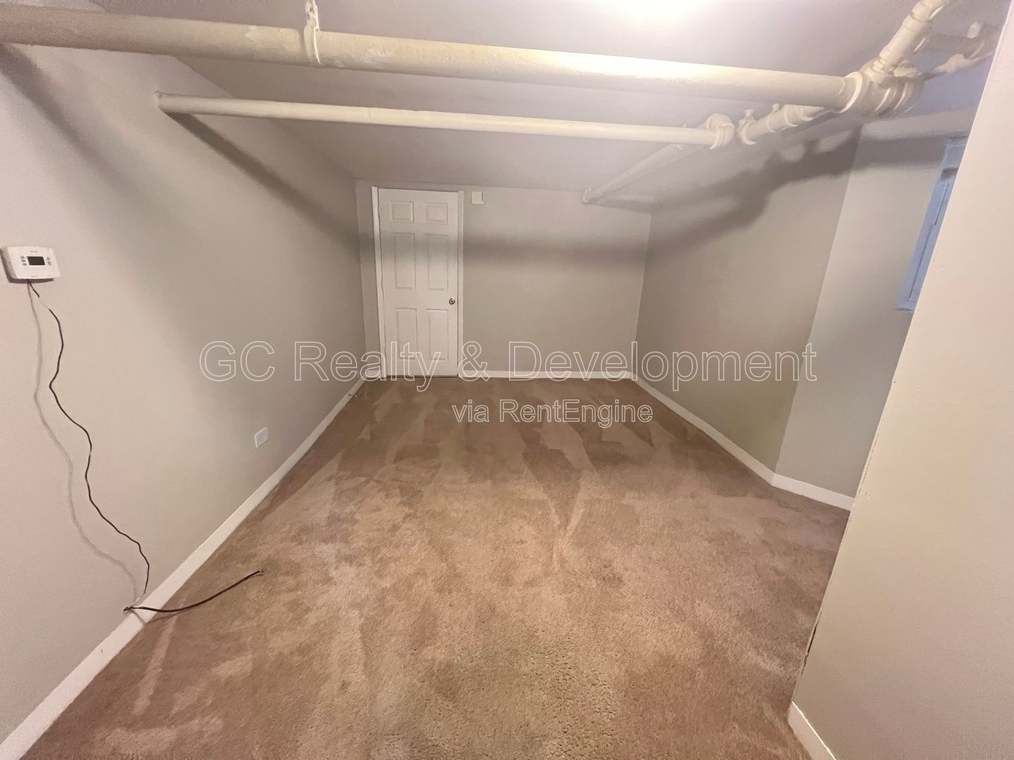 *** 1/2 MO RENT FREE / PORTAGE PARK / 2BDRM / SS APPLIANCES INCL / FREE LAUNDRY IN BUILDING / STREET PARKING *** property image