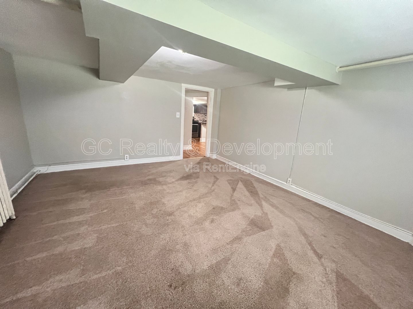 *** 1/2 MO RENT FREE / PORTAGE PARK / 2BDRM / SS APPLIANCES INCL / FREE LAUNDRY IN BUILDING / STREET PARKING *** property image