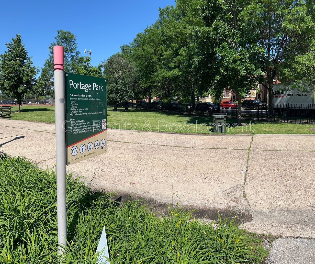 *** 1/2 MO RENT FREE / PORTAGE PARK / 2BDRM / SS APPLIANCES INCL / FREE LAUNDRY IN BUILDING / STREET PARKING *** property image