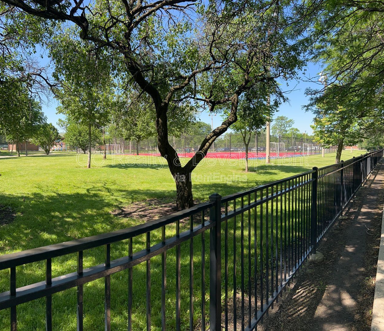 *** 1/2 MO RENT FREE / PORTAGE PARK / 2BDRM / SS APPLIANCES INCL / FREE LAUNDRY IN BUILDING / STREET PARKING *** property image