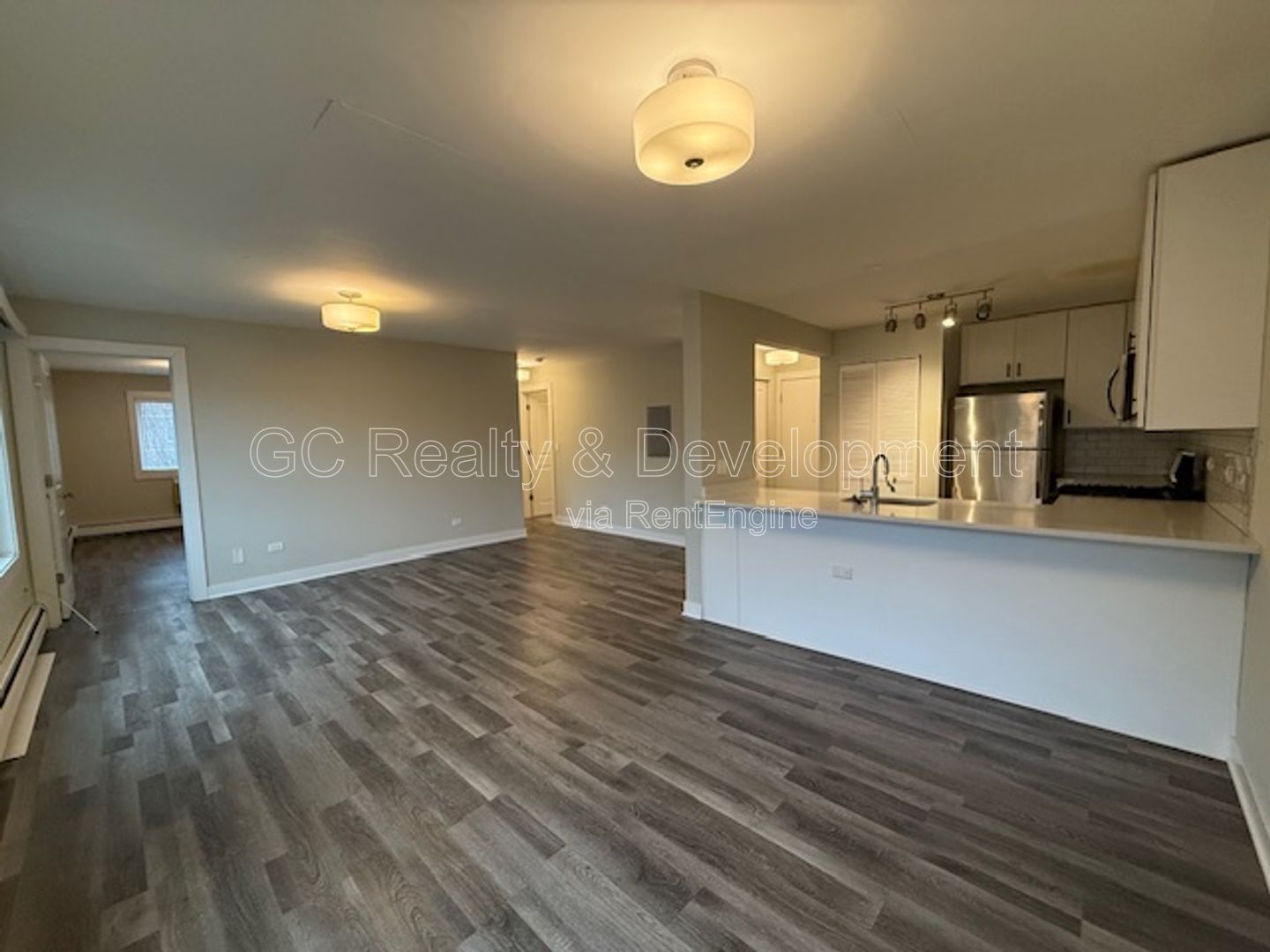 *** RECENTLY UPDATED / 2 BDRM / IN UNIT LAUNDRY / TENANT ONLY PAYS ELECTRIC / SS APPL *** property image