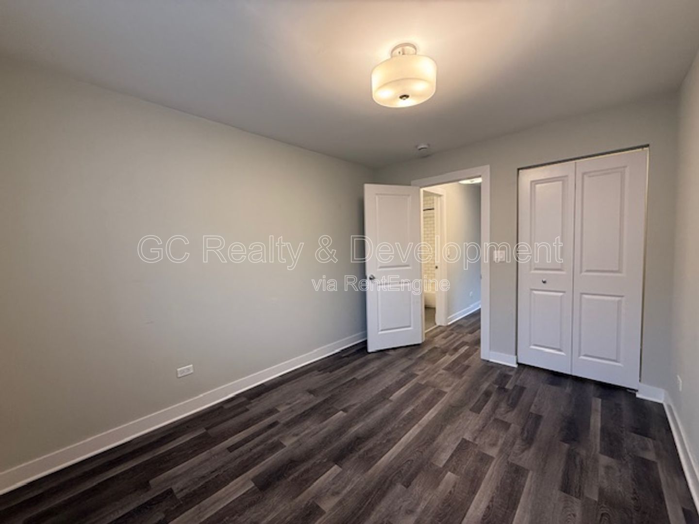 *** RECENTLY UPDATED / 2 BDRM / IN UNIT LAUNDRY / TENANT ONLY PAYS ELECTRIC / SS APPL *** property image