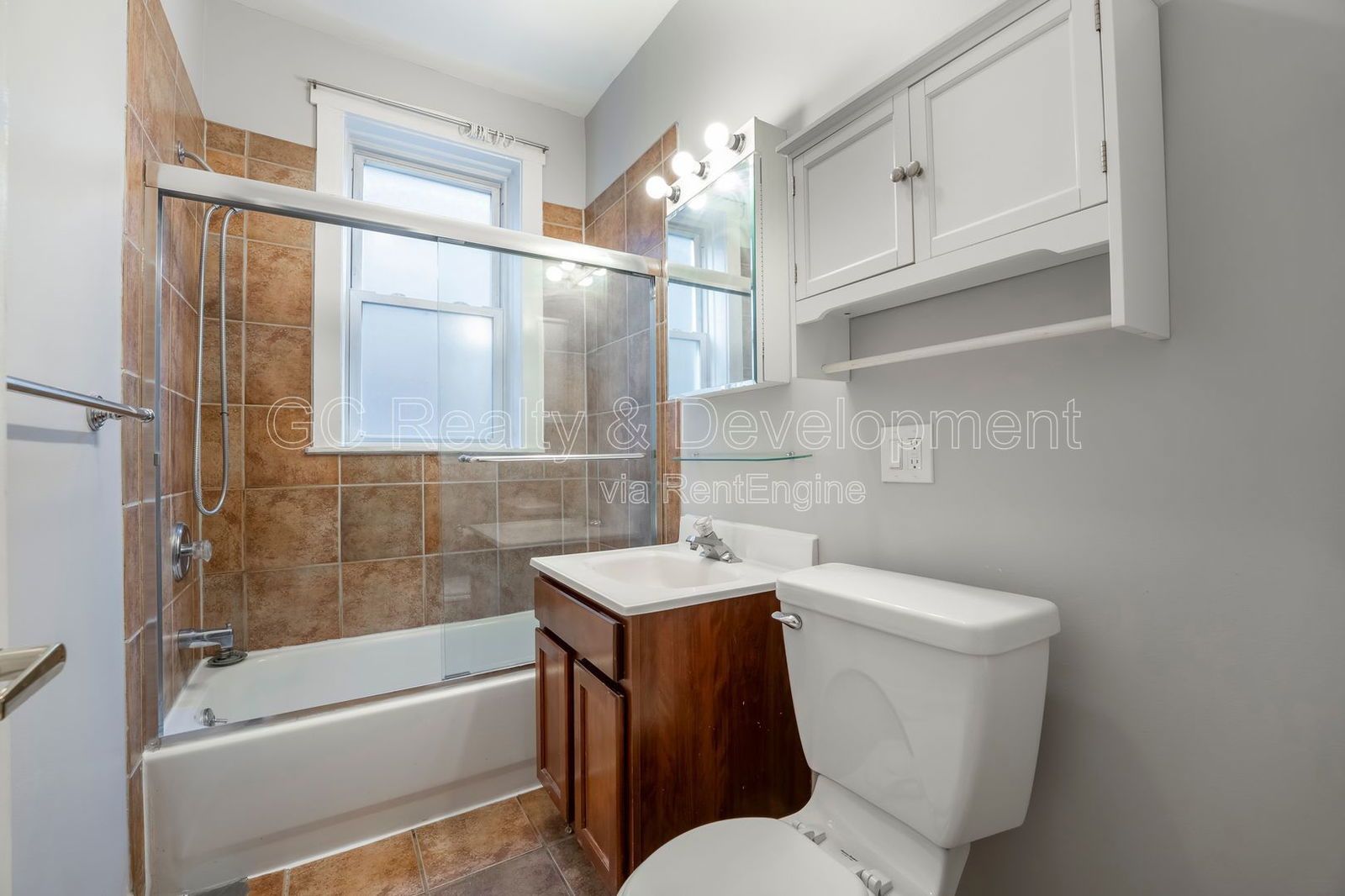 *** 2 BDRM / IN UNIT LAUNDRY / LRG CLOSETS / WALK TO WRIGLEY FIELD / STORAGE UNIT *** property image