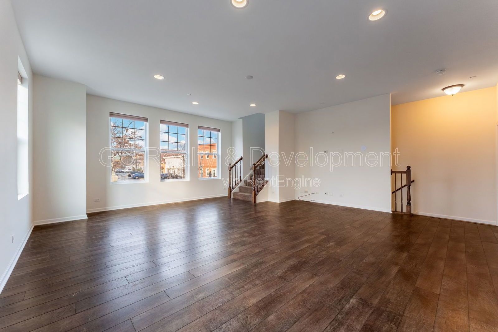 *** NEWER CONSTRUCTION / 3BDRM - 3.5 BTH / 2.5 CAR GARAGE / WOODFIELD MALL / LRG CLOSETS *** property image