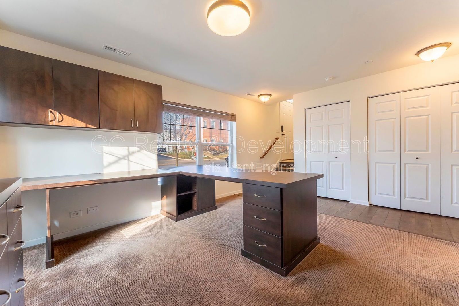 *** NEWER CONSTRUCTION / 3BDRM - 3.5 BTH / 2.5 CAR GARAGE / WOODFIELD MALL / LRG CLOSETS *** property image