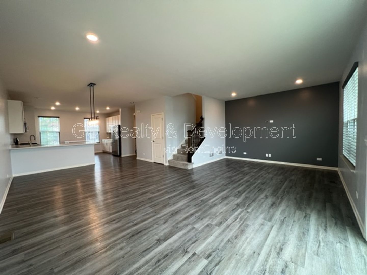 *** WOODLORE ESTATES / 3 BDRM / 2.5 BTH / ATTACHED GARAGE / LAWNCARE & SNOW REMOVAL INCL*** property image