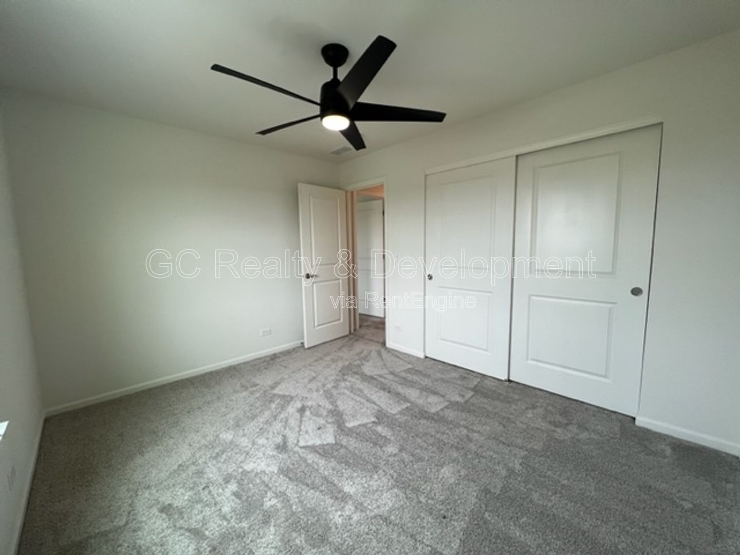 *** WOODLORE ESTATES / 3 BDRM / 2.5 BTH / ATTACHED GARAGE / LAWNCARE & SNOW REMOVAL INCL*** property image