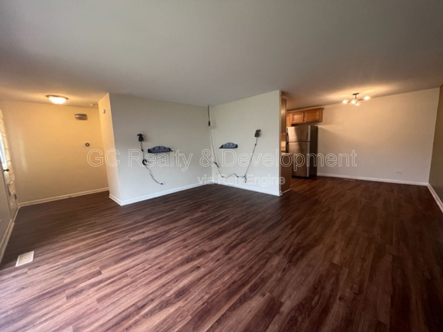 *** COMING SOON 2/15/26 / DISTRICT 54 / WEATHERSFIELD COMMONS / 2 BDRM / SS APPL INCL / ATTACHED GARAGE *** property image