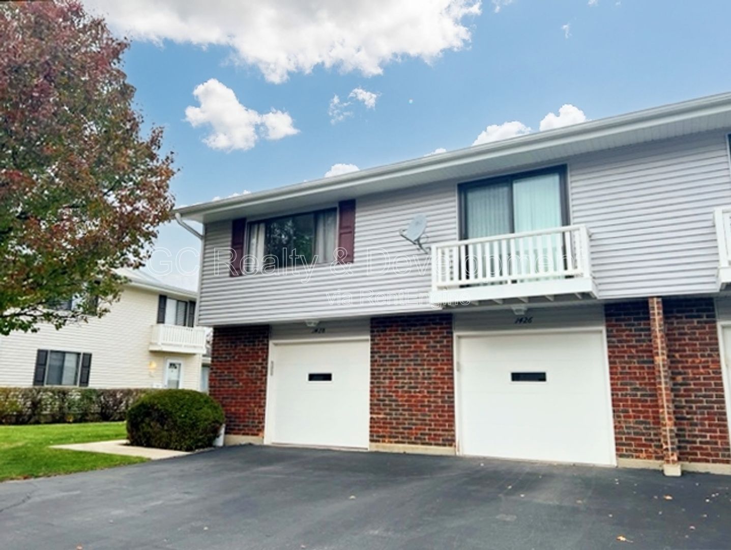 *** COMING SOON 2/15/26 / DISTRICT 54 / WEATHERSFIELD COMMONS / 2 BDRM / SS APPL INCL / ATTACHED GARAGE *** property image