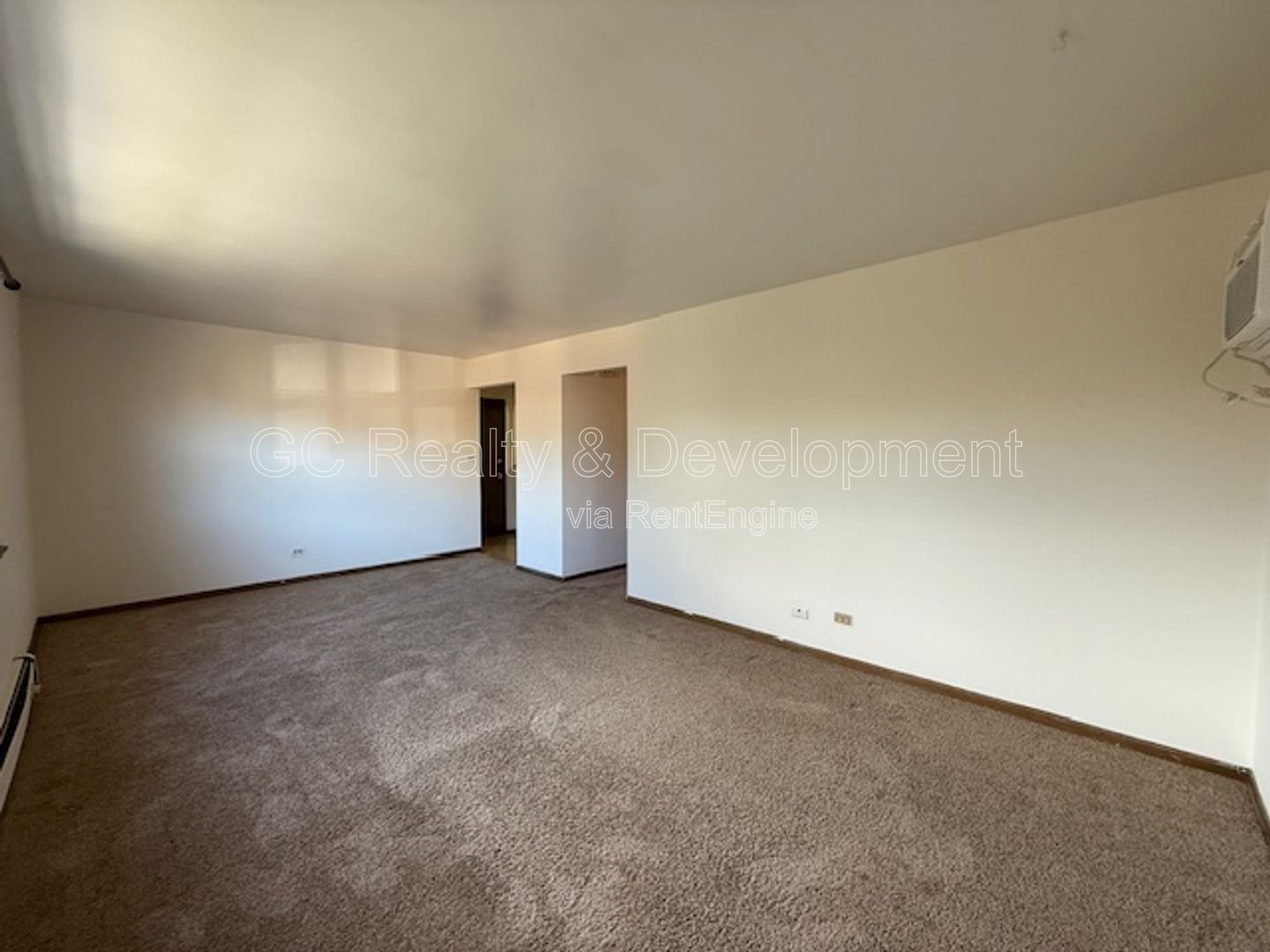 *** 2 BDRM / PARKING INCL / STORAGE UNIT / ON SITE LAUNDRY / ONLY PAY ELECTRIC *** property image